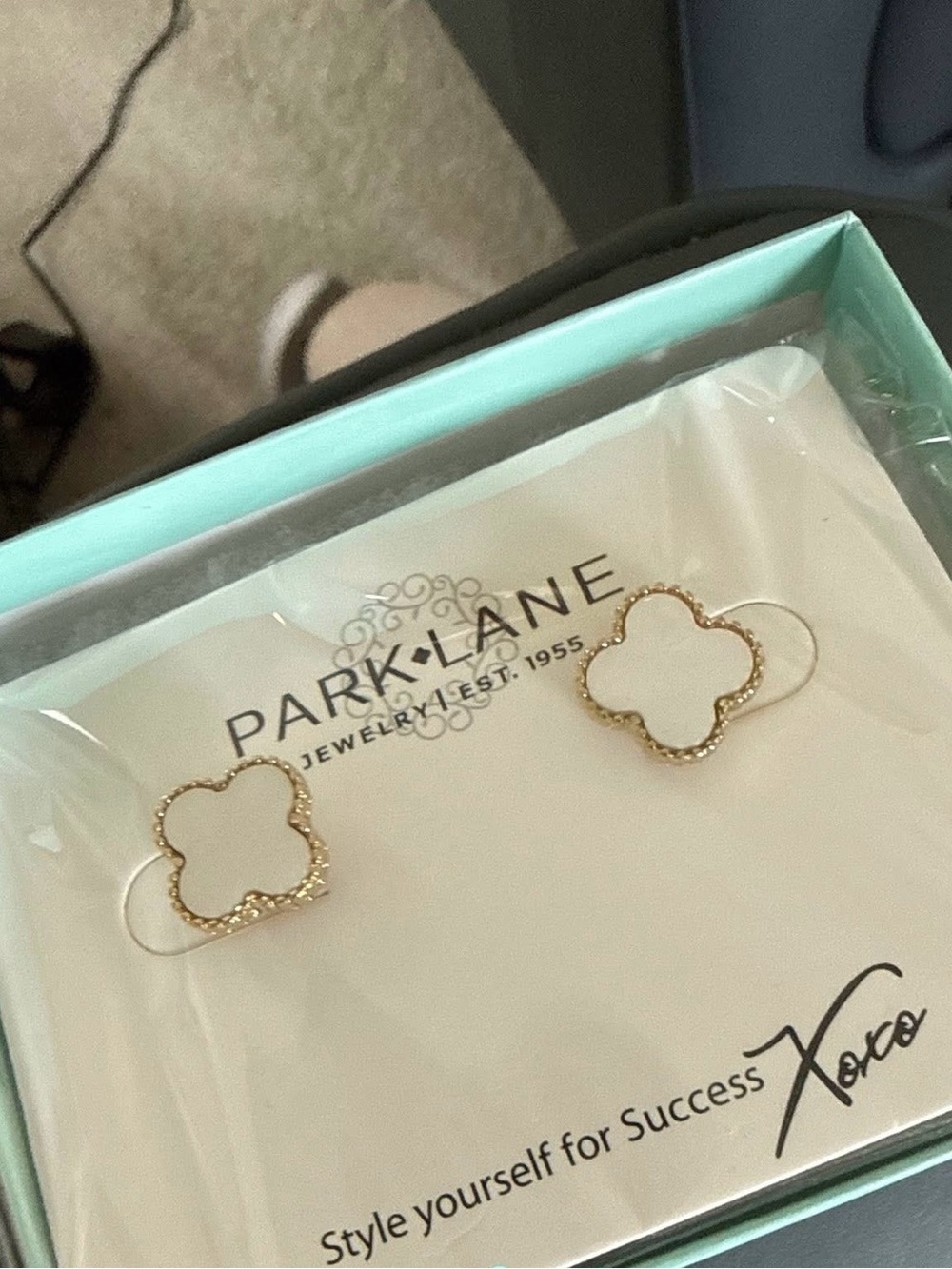 Park Lane white Icon Earrings NIB